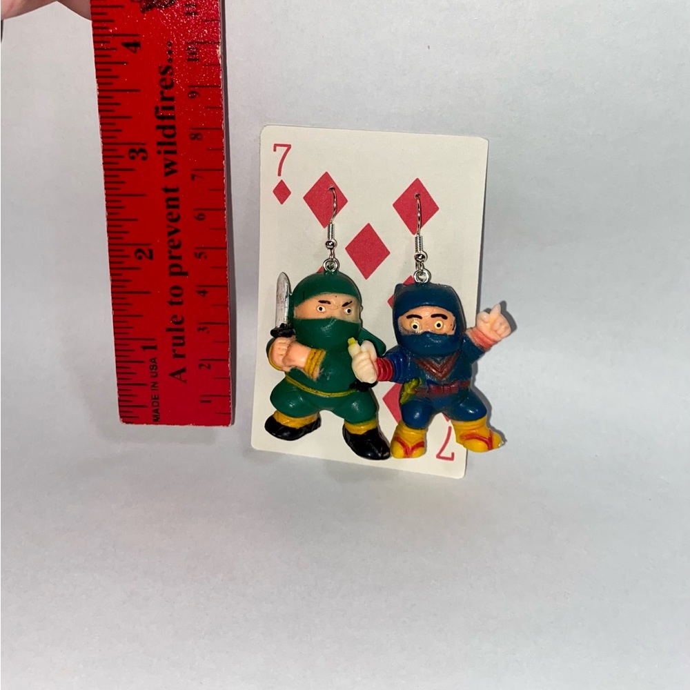 Vintage 80,s toy ninja earrings - Picture 4 of 7